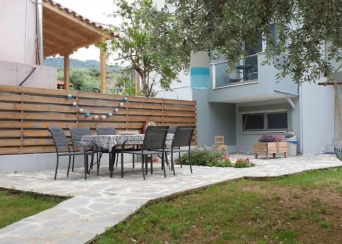 Neki's * Σκάλα Καλλιράχης