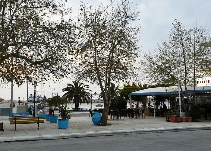 Neki's * Σκάλα Καλλιράχης